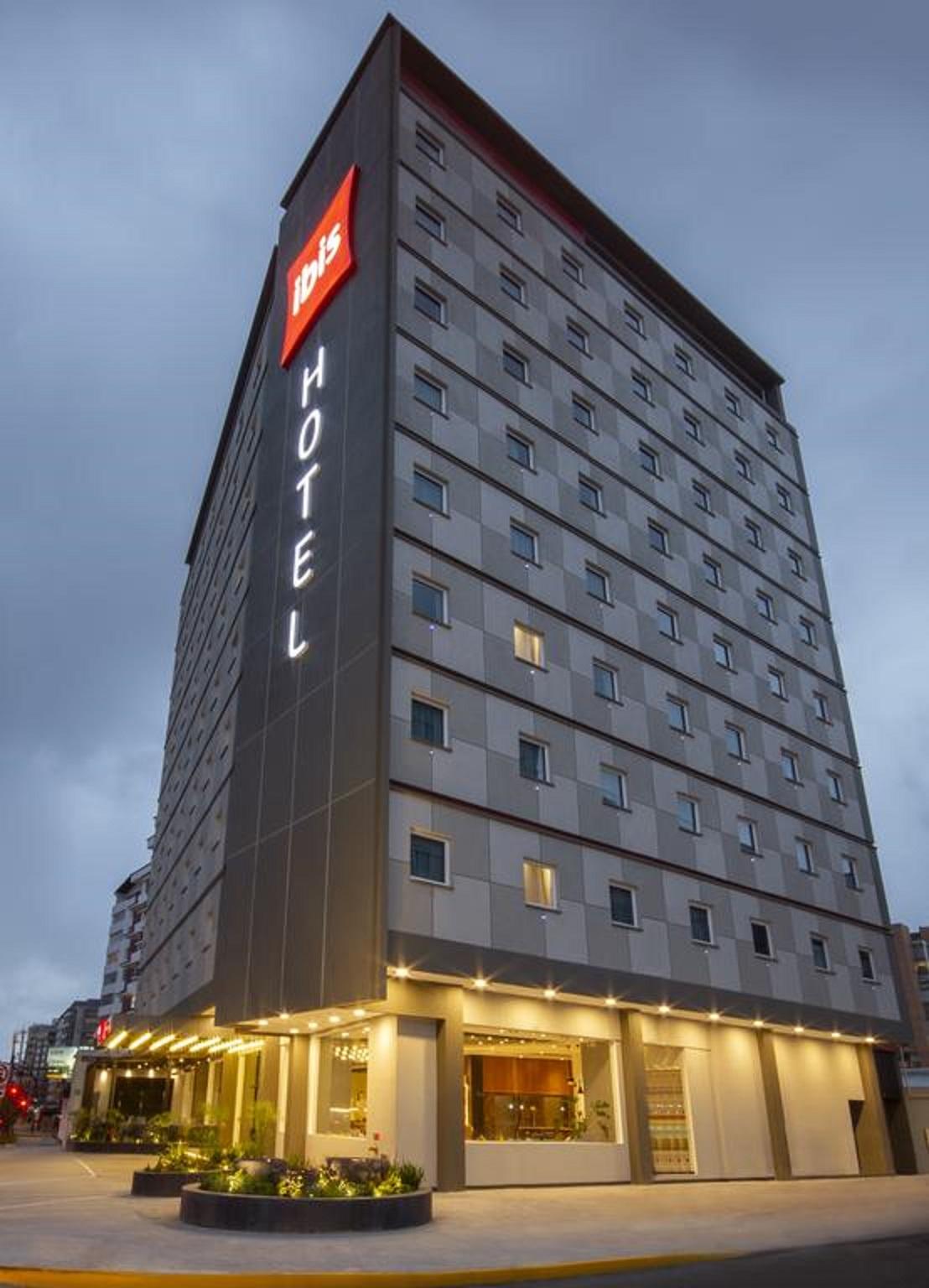 Отель Ibis Кито Экстерьер фото